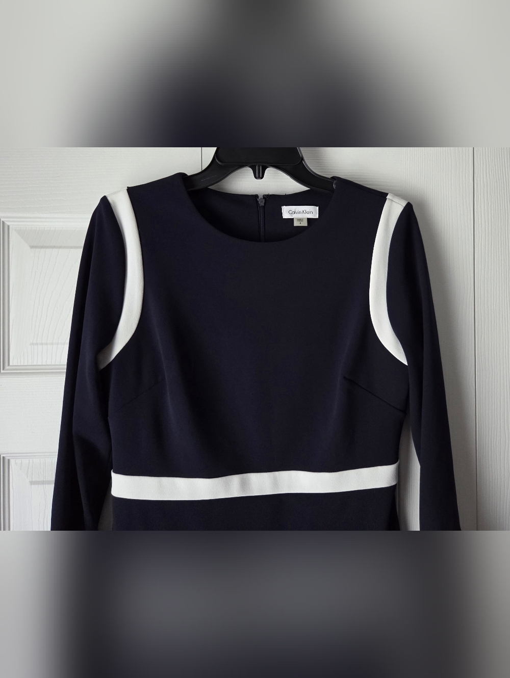 NWT Calvin Klein Navy Dress with White Trim and Bell Sleeves Size 8 - Picture 3 of 14